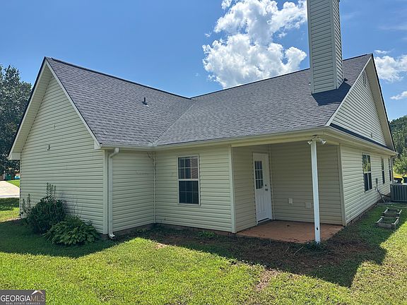 3rd image of 561 Highland Pointe Dr