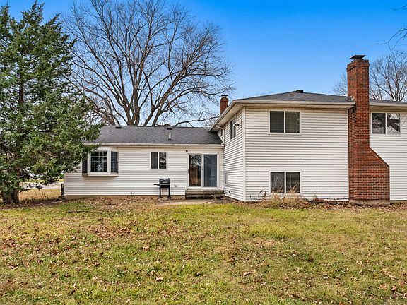 3rd image of 3818 Joti Ave