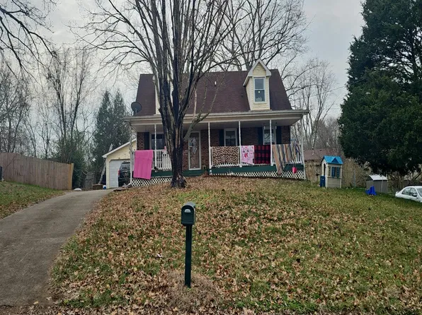 610 Bay Ln, Clarksville, TN 37042