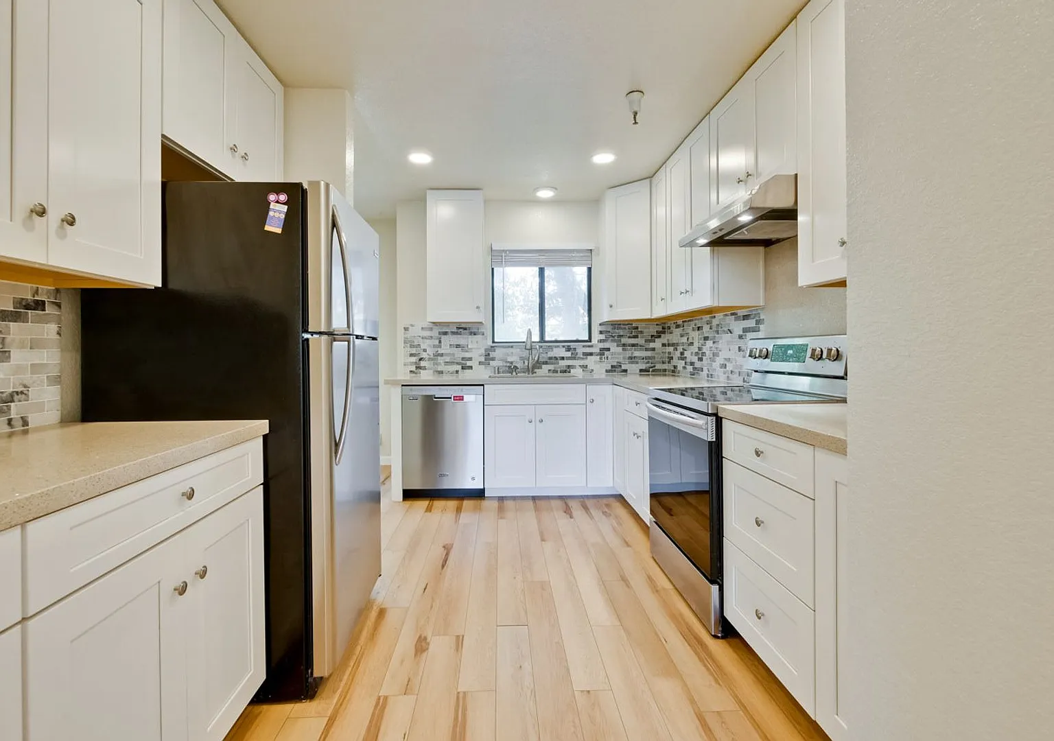 Avaiable Soon! Condo Near Cupertino High | Updated Kitchen & Baths | Prime Location — Photo 4