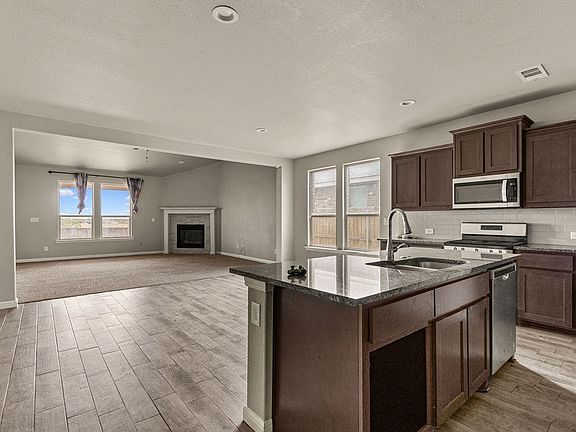 3rd image of 6008 Scaled Quail Rd