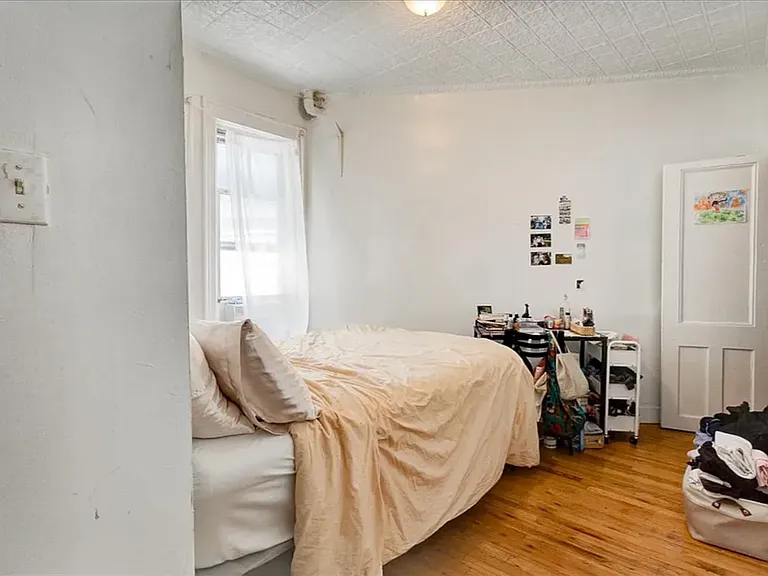 230 N 5th St #3R — Photo 6