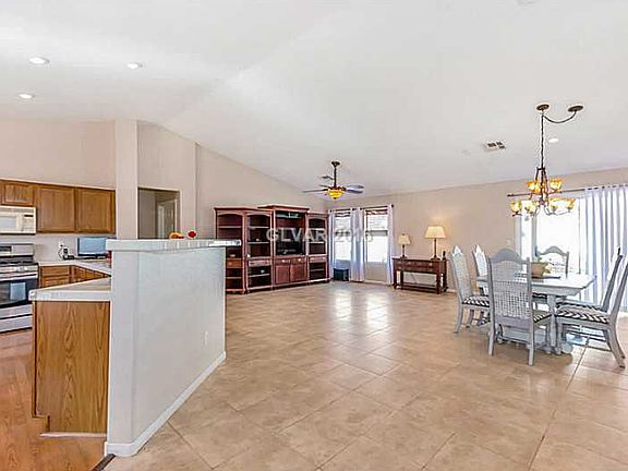 4th image of 490 S Salzburg Ave