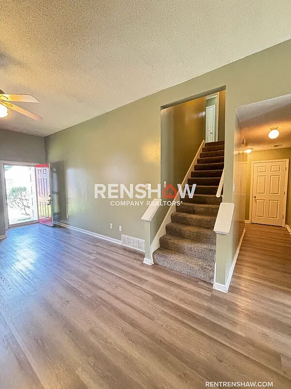 3 bed, 2.5 bath, 1738 sqft, $1,595 — Photo 4