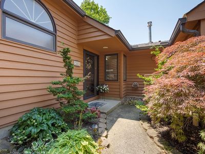 7494 Mill Race Ln, Northfield, OH, 44067