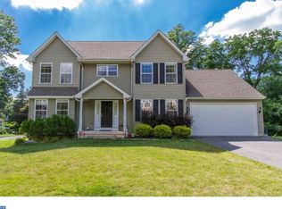 608 Cedar Ln, Morton, PA 19070