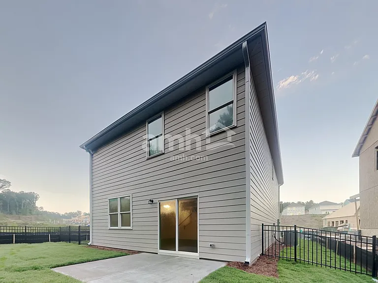 475 Summit View Ln — Photo 32