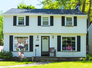 229 Winstead Rd, Rochester, NY 14609