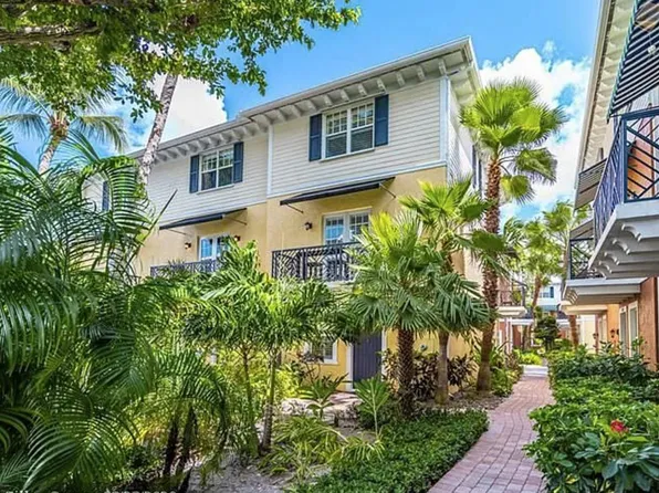 2261 NE 9th Ave, Wilton Manors, FL 33305