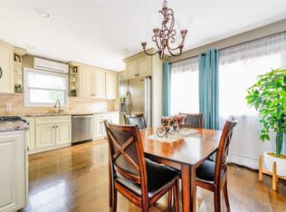 3 Chittendon St, Valley Stream, NY 11580