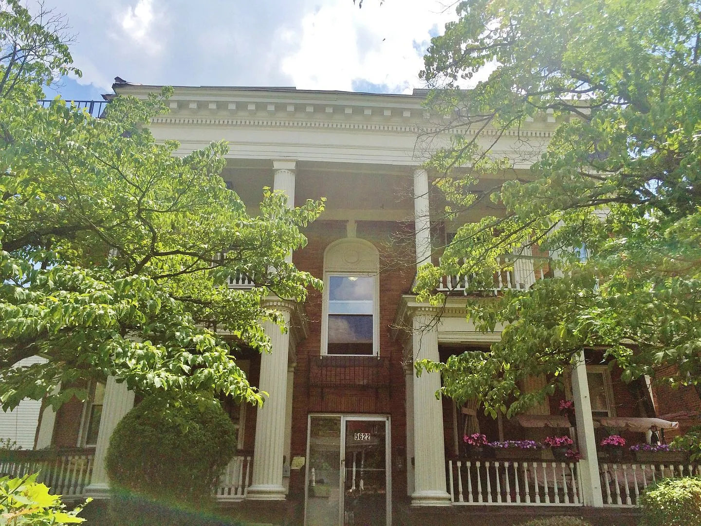 5622 Stanton Ave APT 8 photo 1