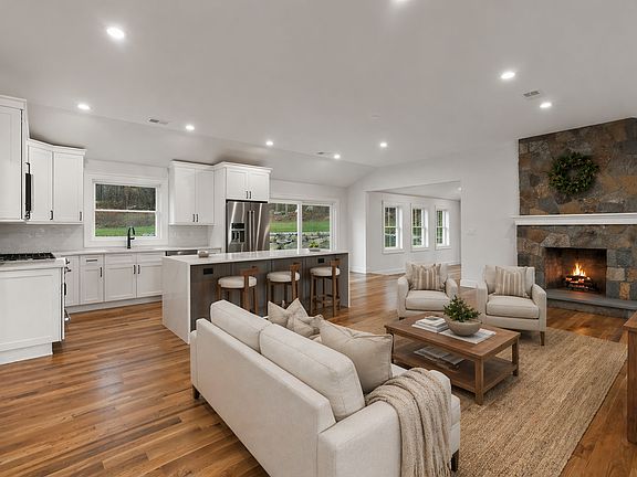 4th image of 52 Curtis Rd