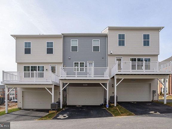 3rd image of 22500 Merganser St