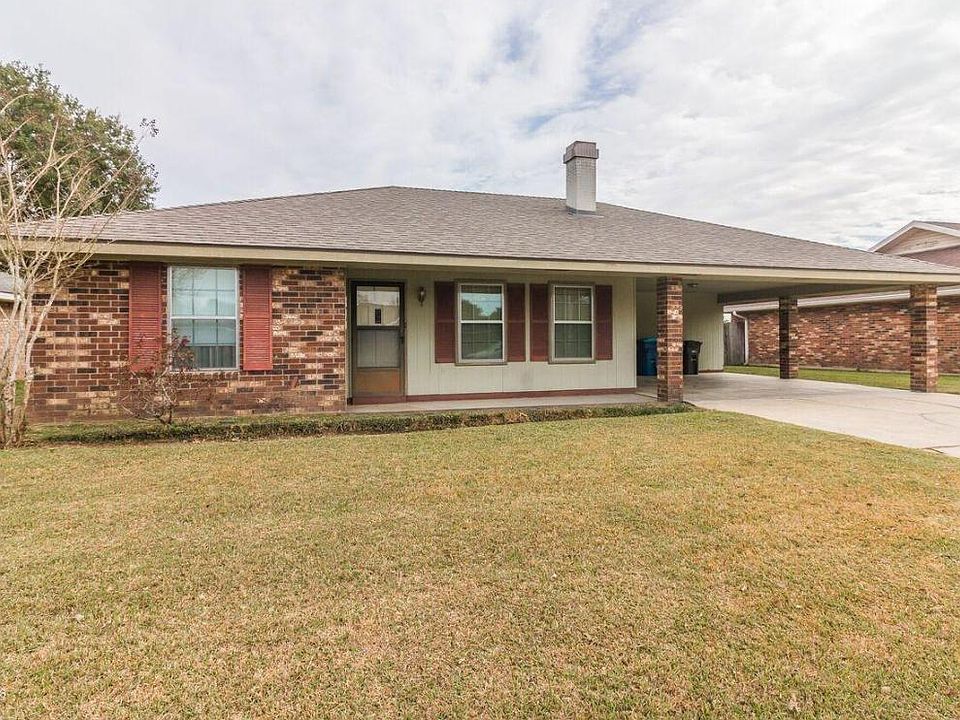1st image of 208 Saint Nicholas Dr