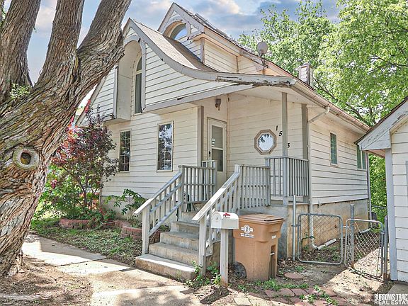 2nd image of 1533 Ash St