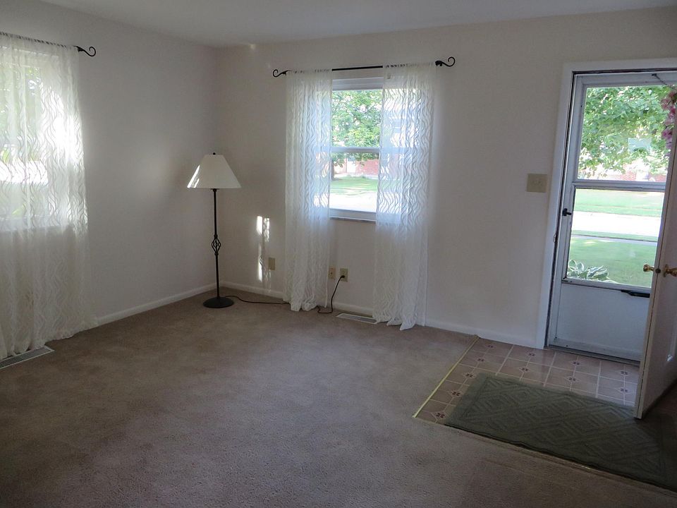 4384 ELMHURST DR Stow OH Zillow