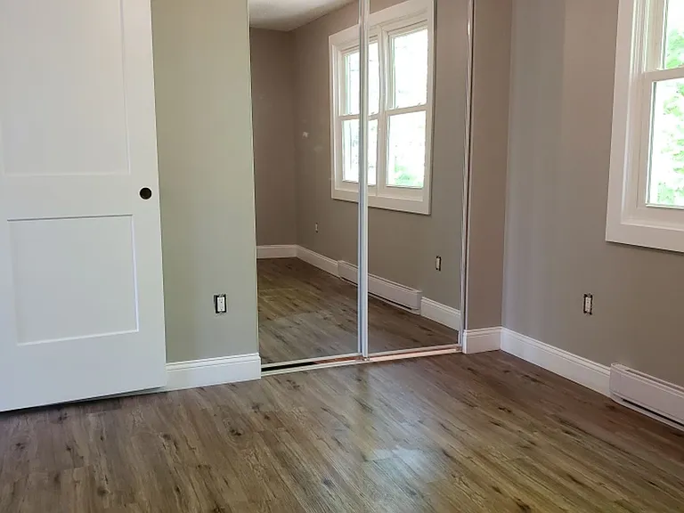 15-17 Otis Ct — Photo 5