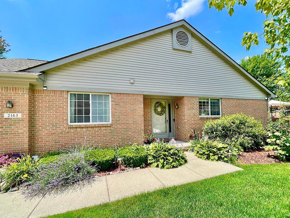 1st image of 2163 Fairway Cir
