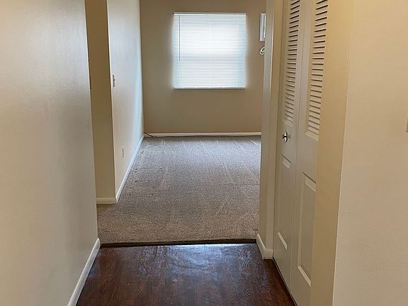 3rd image of 273 Maplewood Dr APT 205