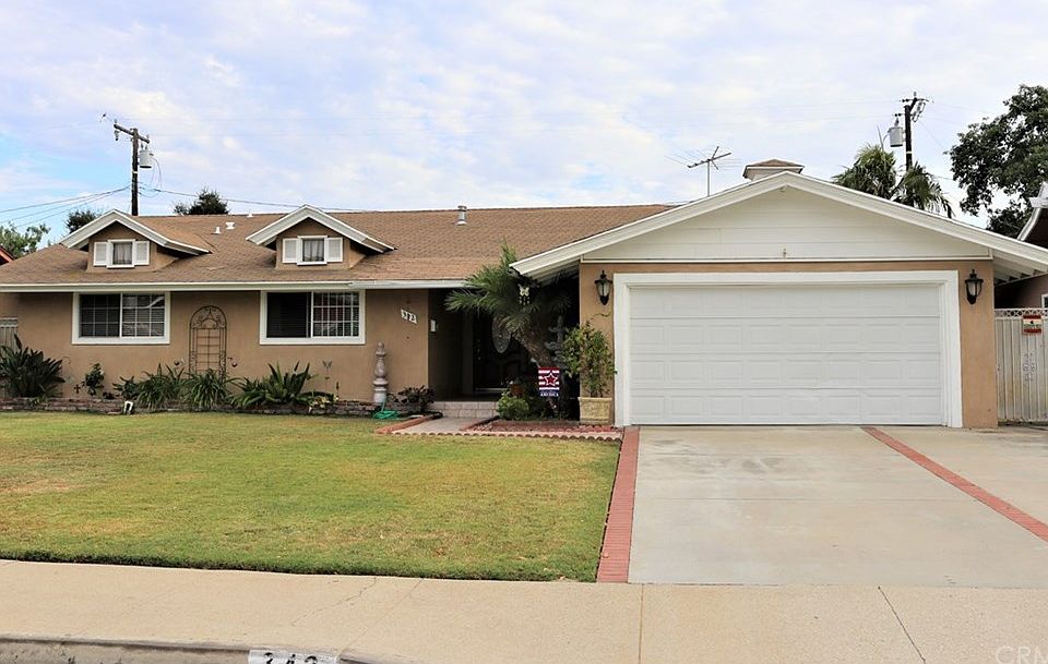 1st image of 342 Golden Carriage Ln
