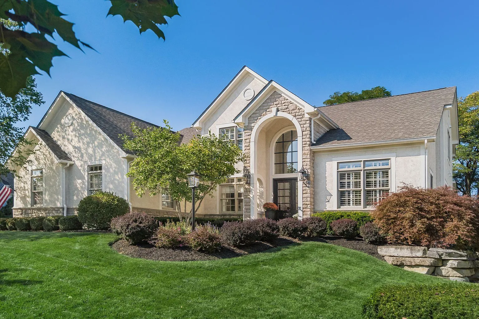 9149 Tartan Fields Dr photo 1