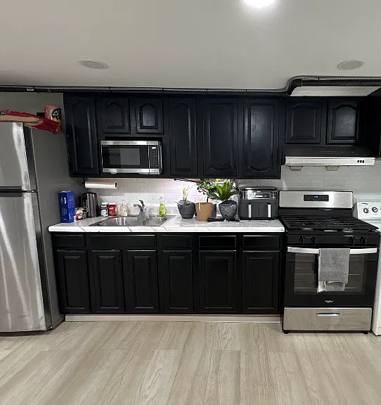 747 Crawford Ave #BASEMENT — Photo 3