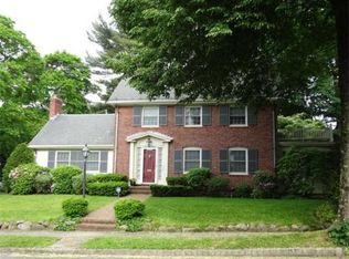 2 Allen Rd, Winchester, MA 01890