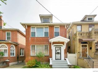 1070 Waring Ave, Bronx, NY 10469