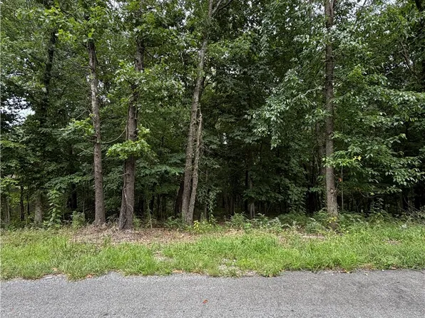 12 Renfrew Ln, Bella Vista, AR 72715