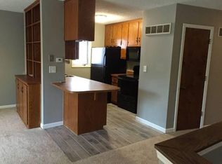 2822 University Dr, Lawrence, KS 66049