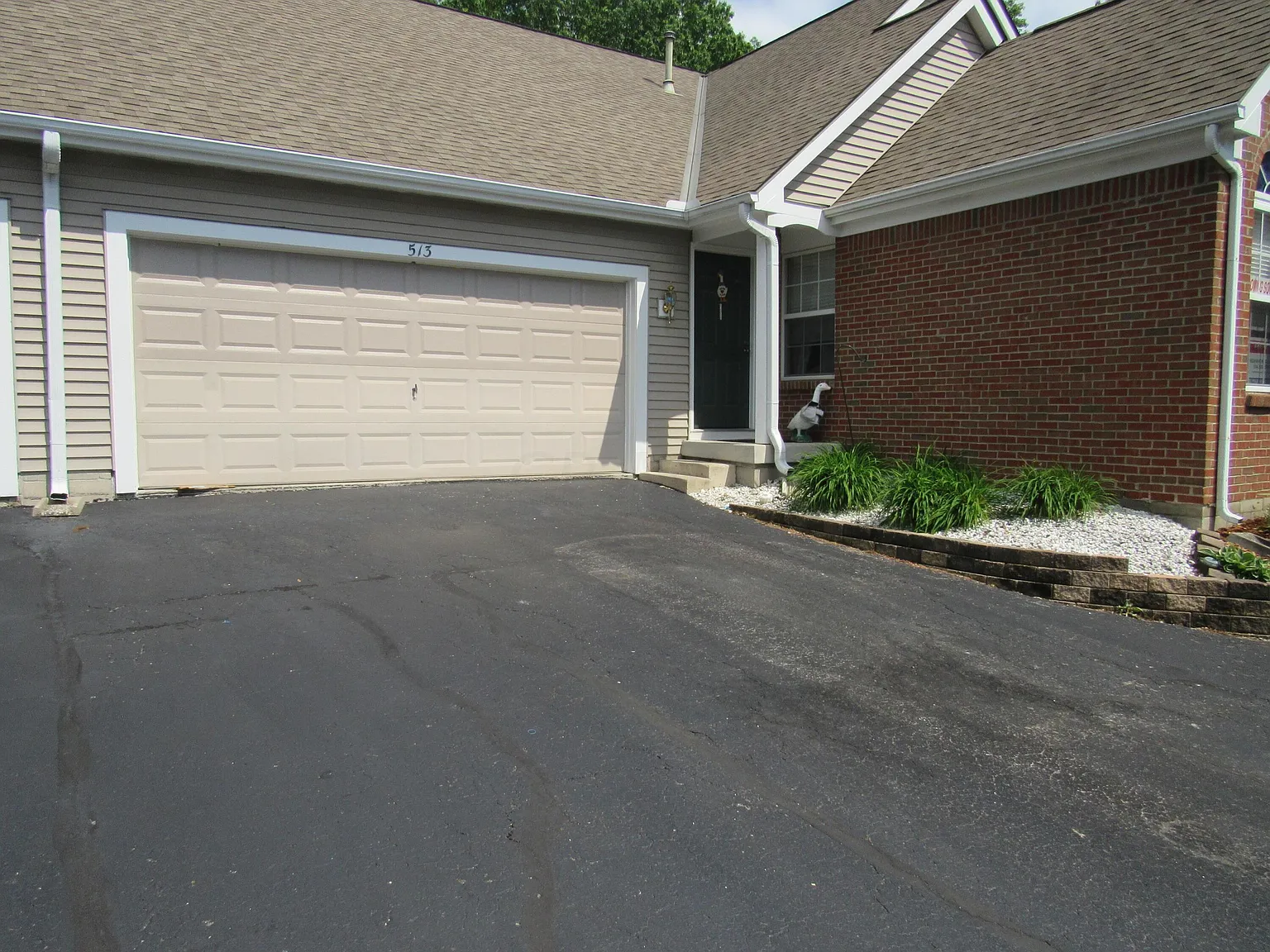 513 Brickstone Dr photo 1