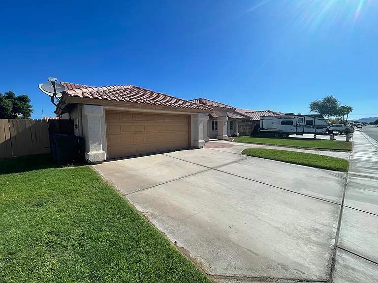 7806 E Topeka Pl — Photo 3