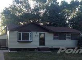 910 S 17th St, Aberdeen, SD 57401