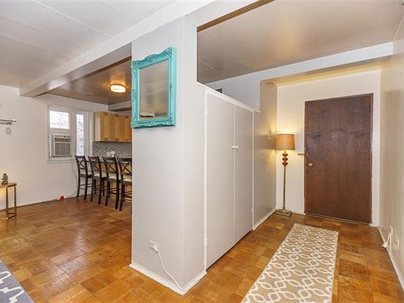 4th image of 7200 Oak Ave #2
