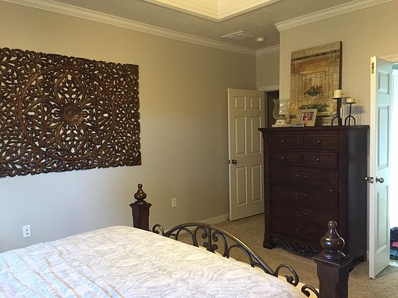 5th image of 2705 Pat Ln