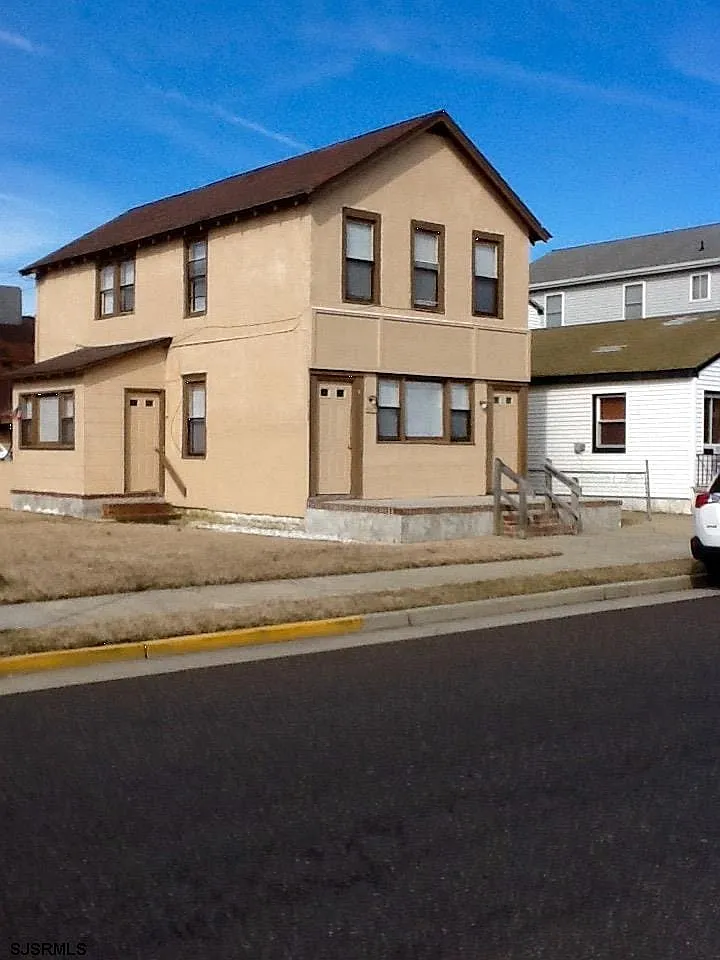 Building Photo - 9317 Monmouth Ave #B