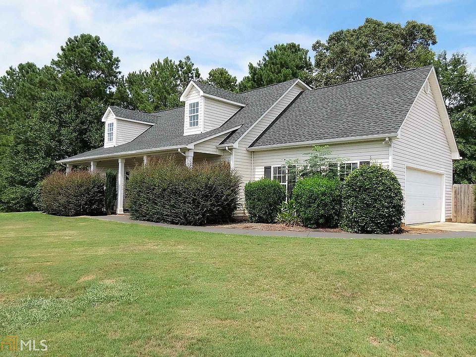 1st image of 214 Cottonwood Ct