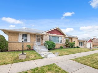 9000 S Sacramento Ave, Evergreen Park, IL 60805