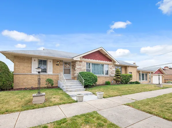 9000 S Sacramento Ave, Evergreen Park, IL 60805