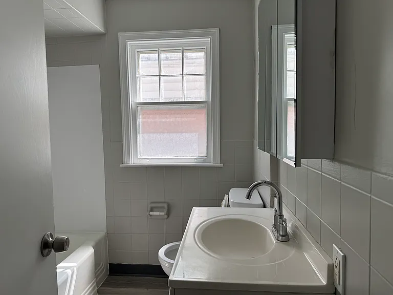 1449 Ferry Ave — Photo 7