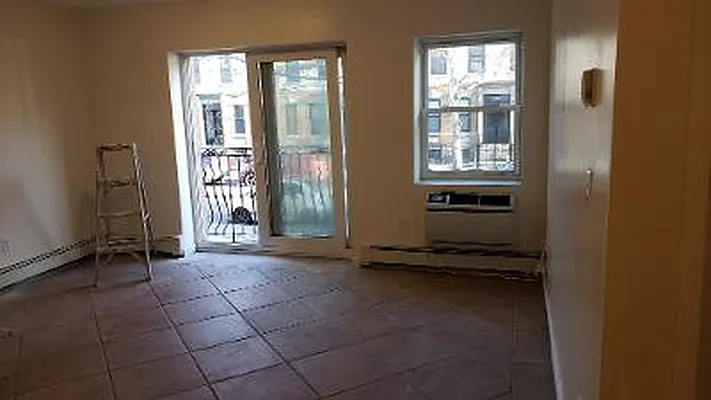 Rented by US # 1 Realty | media 28