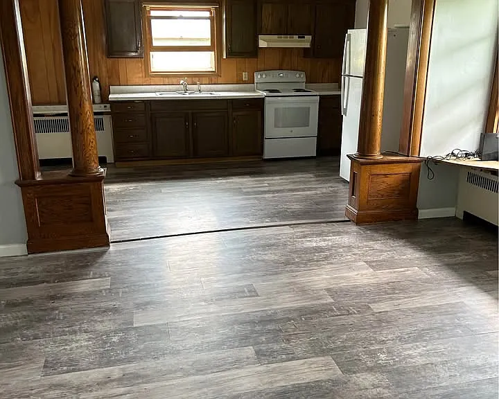 202 3rd Ave SE #1 — Photo 1
