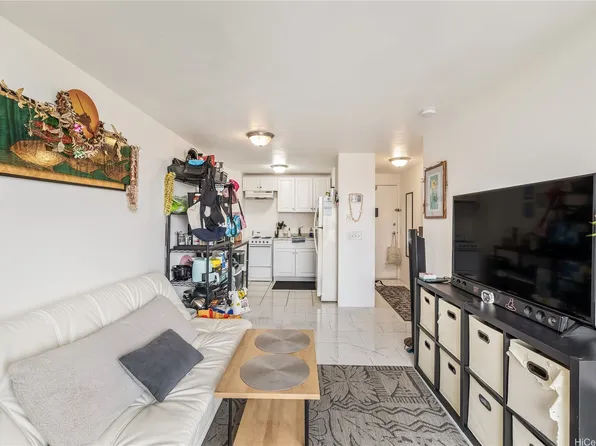 255 Huali St APT 503, Honolulu, HI 96813