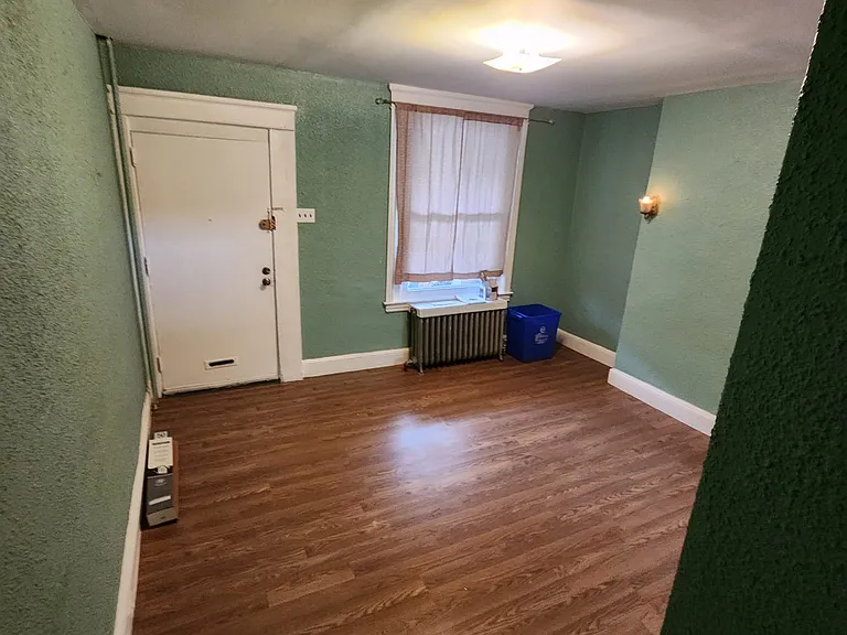 3926 N Franklin St — Photo 6