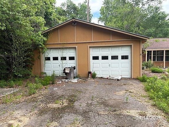 3rd image of 1301 Minglewood Rd