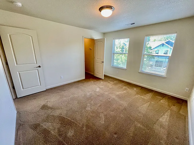 12947 NW Clement Ln — Photo 19