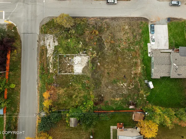 1031 Boston St, Anchorage, AK 99504
