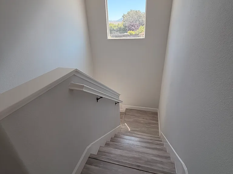 1600 Ranch Ln — Photo 13