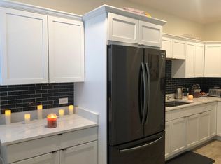 108 S Genesee St APT 301, Waukegan, IL 60085
