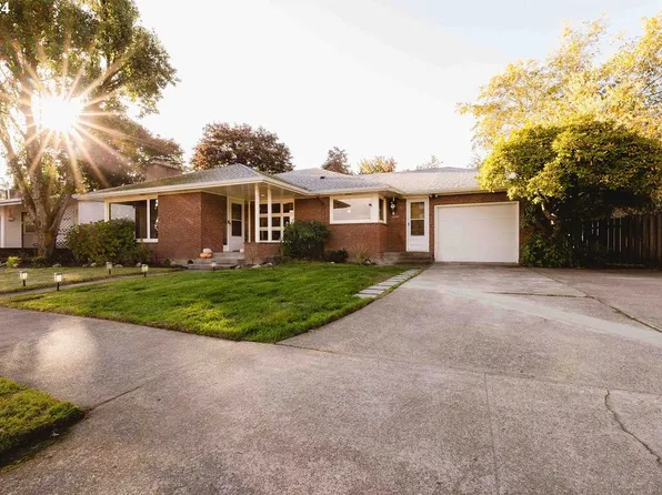 747 Goerig St, Woodland, WA 98674